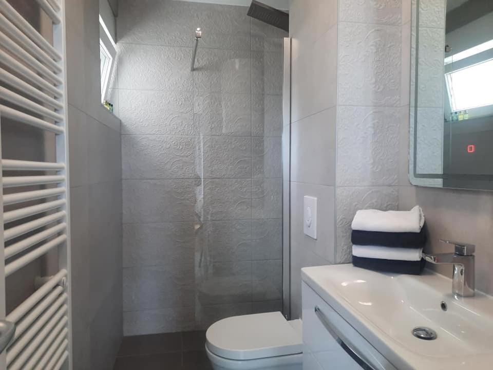Apartment Anny De Luxe With Sea View Makarska Zewnętrze zdjęcie
